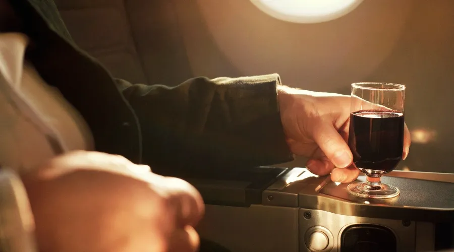 BA Premium Economy Drinks.webp