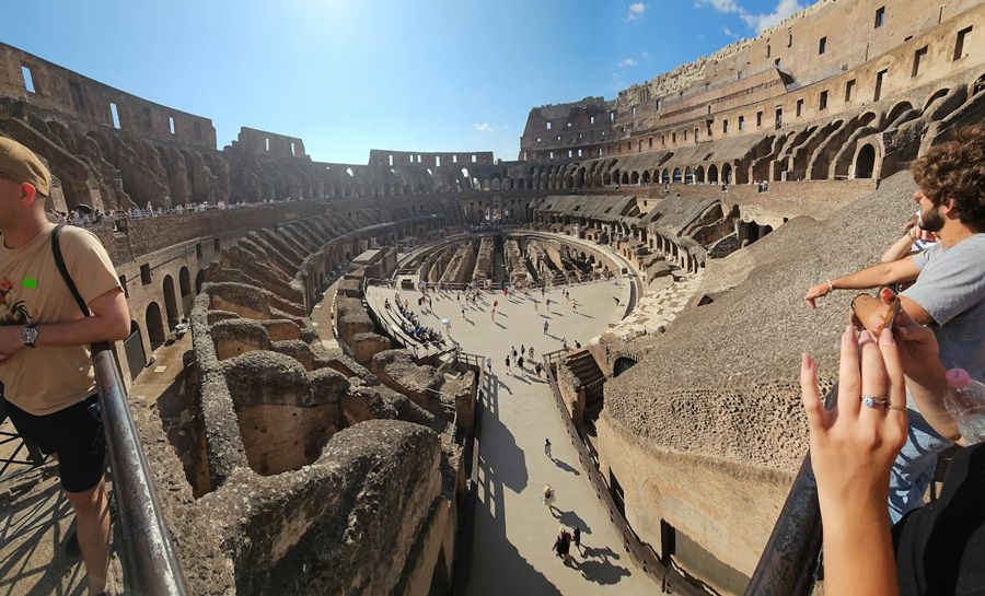 Exploring-the-Colosseum-in-Rome.jpg