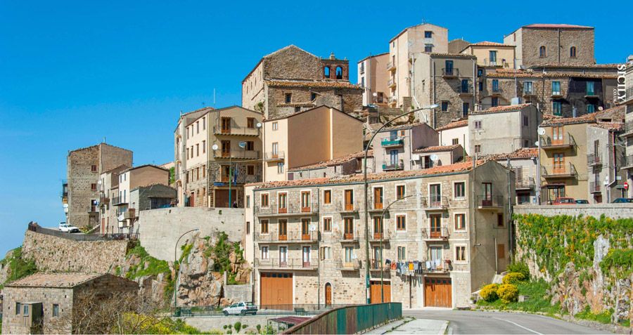 Geraci-Seculo,-Sicily.jpg