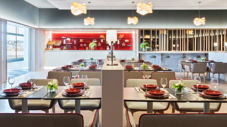 Iberia-Velazquez-lounge.jpg