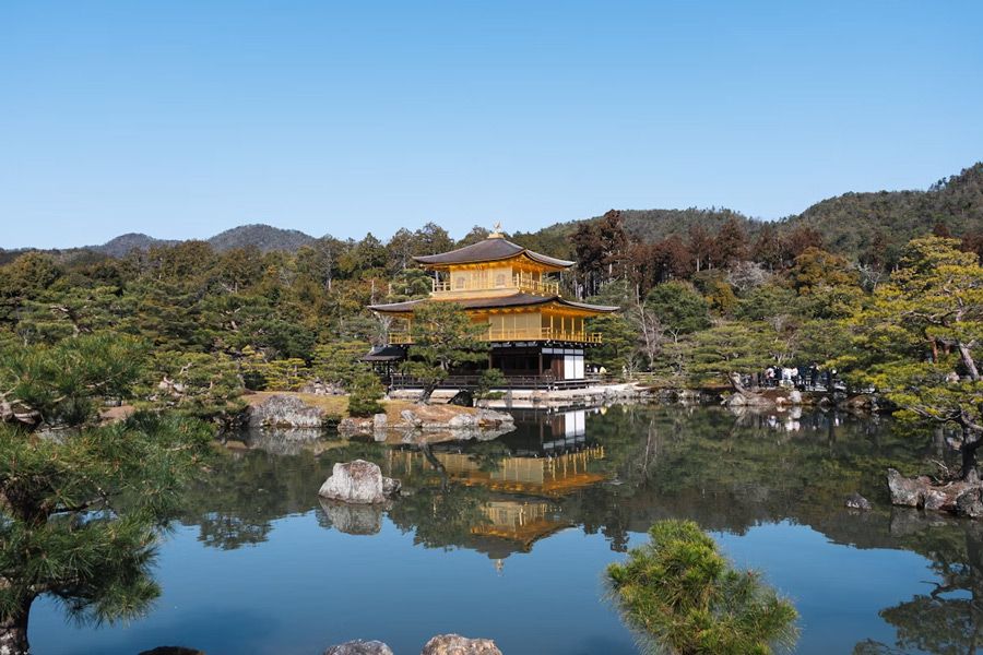 Kinkaku-ji-Kyoto.jpg