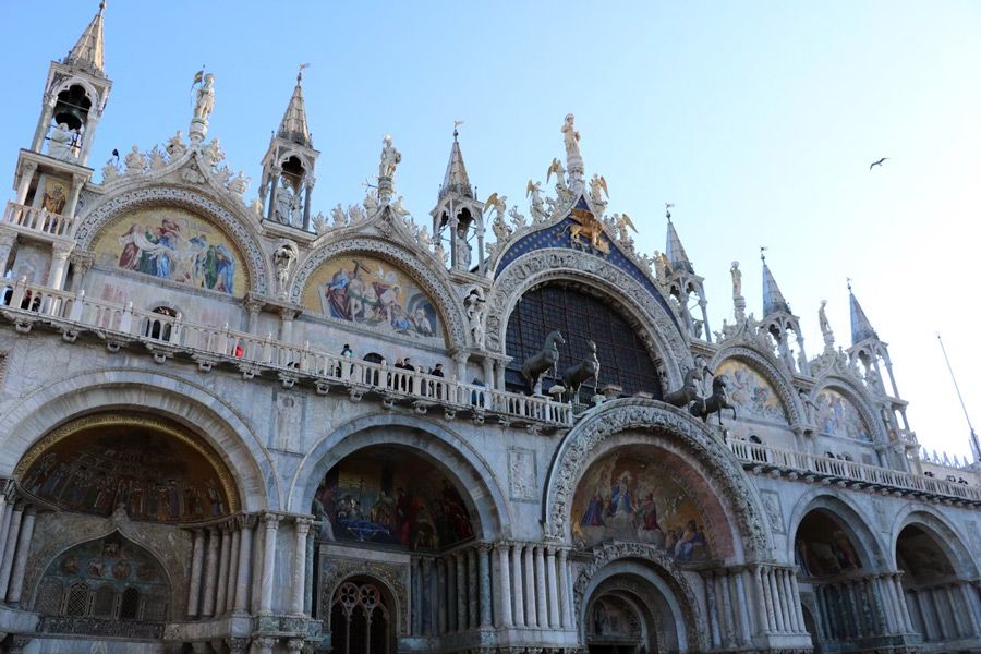 St-Mark's-Bascillia,-Venice.jpg