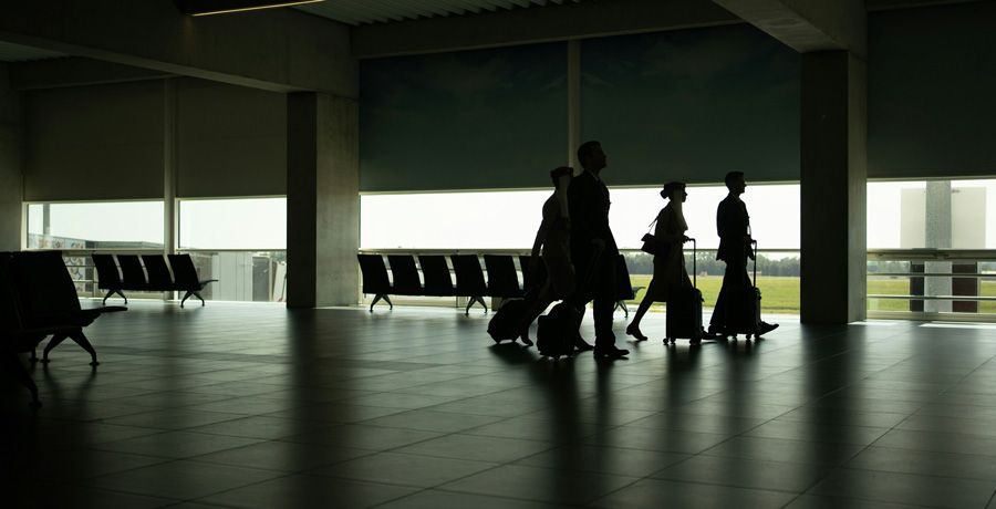cabin-crew-walking-through-airport.jpg