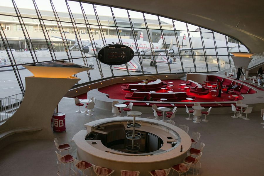 iberia-lounge.jpg