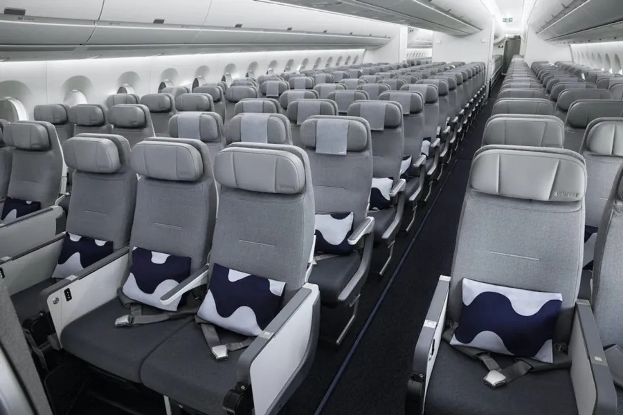premium-economy-finnair-seats.webp