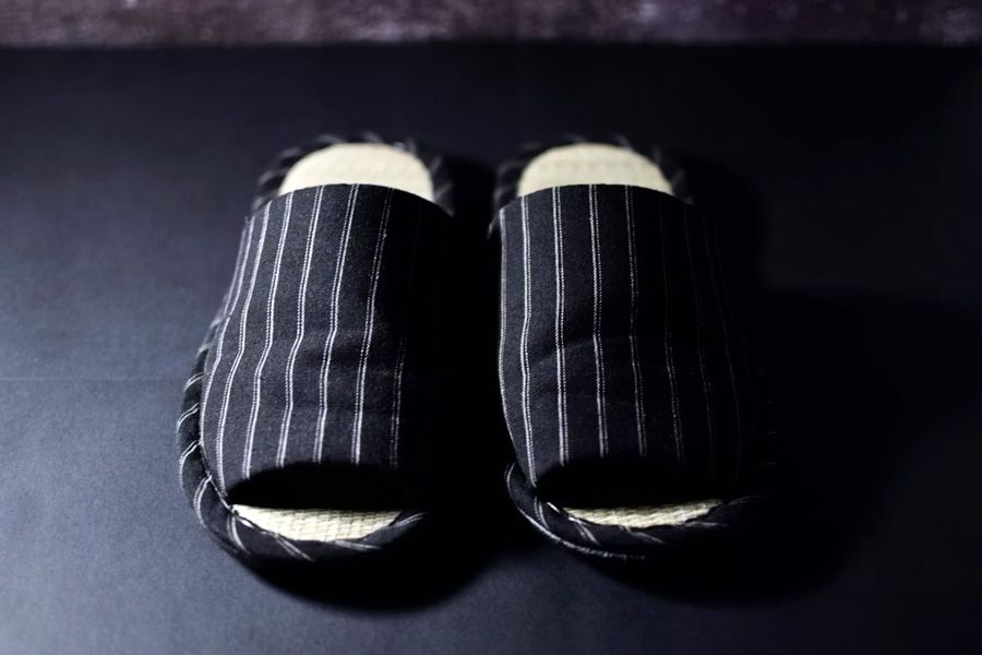 slippers.jpg