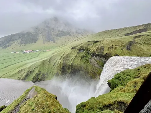 Seljalandsfoss waterfall